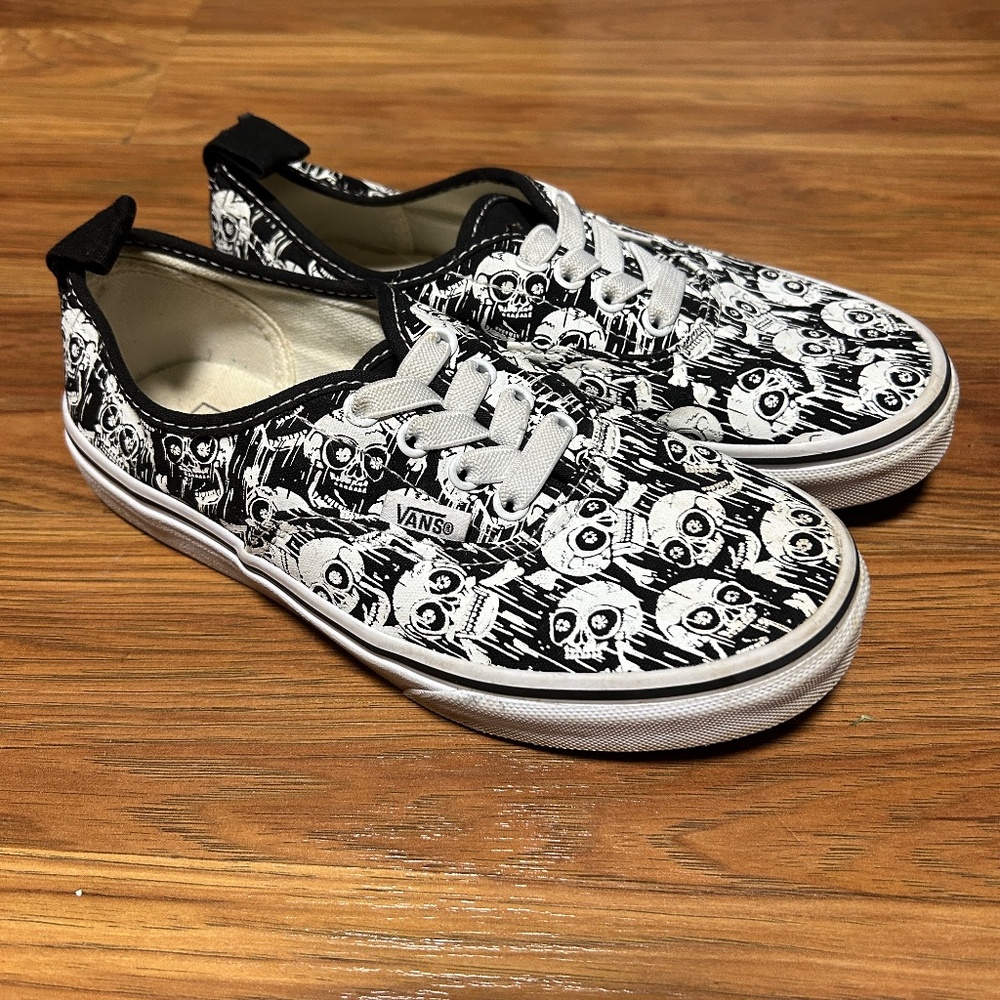VANS Kids Skull Sneakers Sz 3